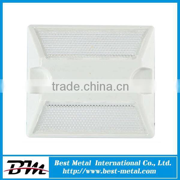 reflective pavement stud