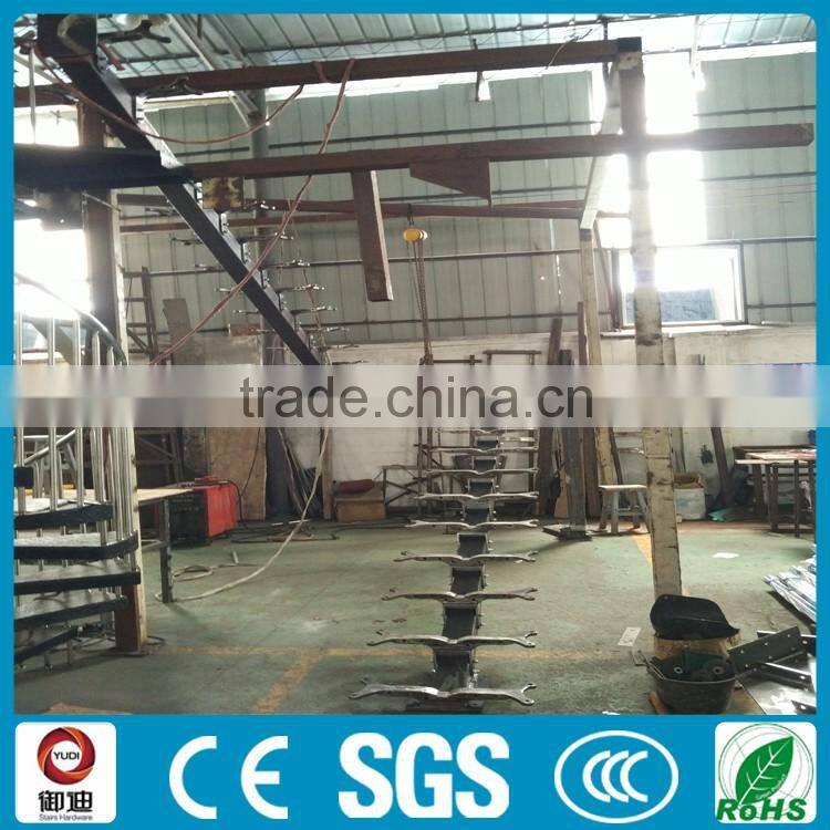 house steel U shape glass staircase