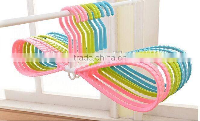 factory supply cheap plastic laundry hanger