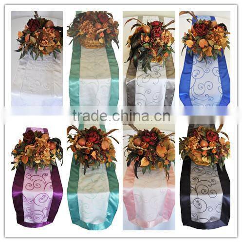 Hot selling For home-use Silk satin rosette table runner