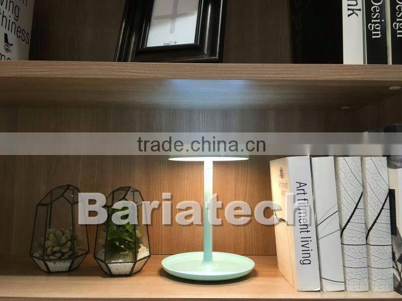 Fashional Touch Screen LED Make-up Mirror Lighted & Desktop Make Up Mirror With LED Light Lamp