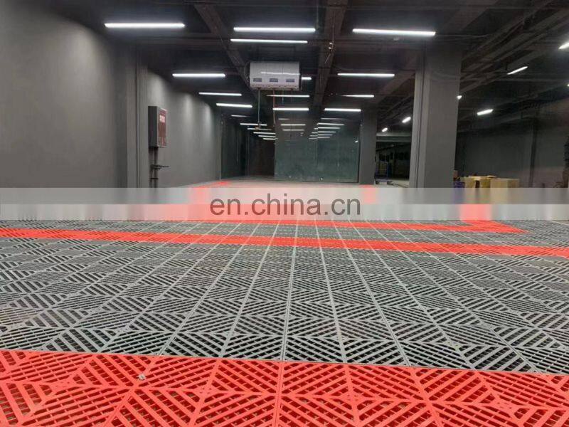 Interlocking PVC Vinyl flooring tiles used for sports court