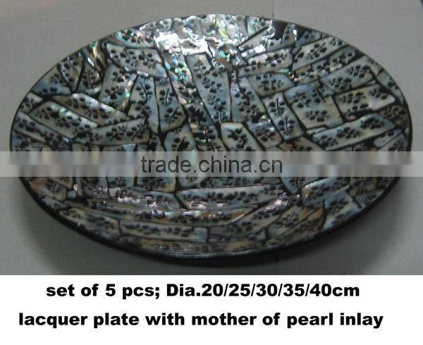 Beautiful lacquered plate with mother of pearl inlay