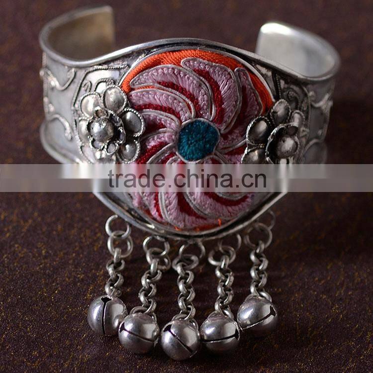 2016JIXIU new arrival embroidery bracelet for women