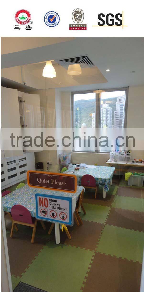 Manufacturer 24" x 24" EVA mat