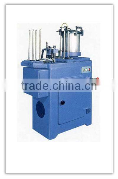 Semi-automatic glue injection machine for pail can lid