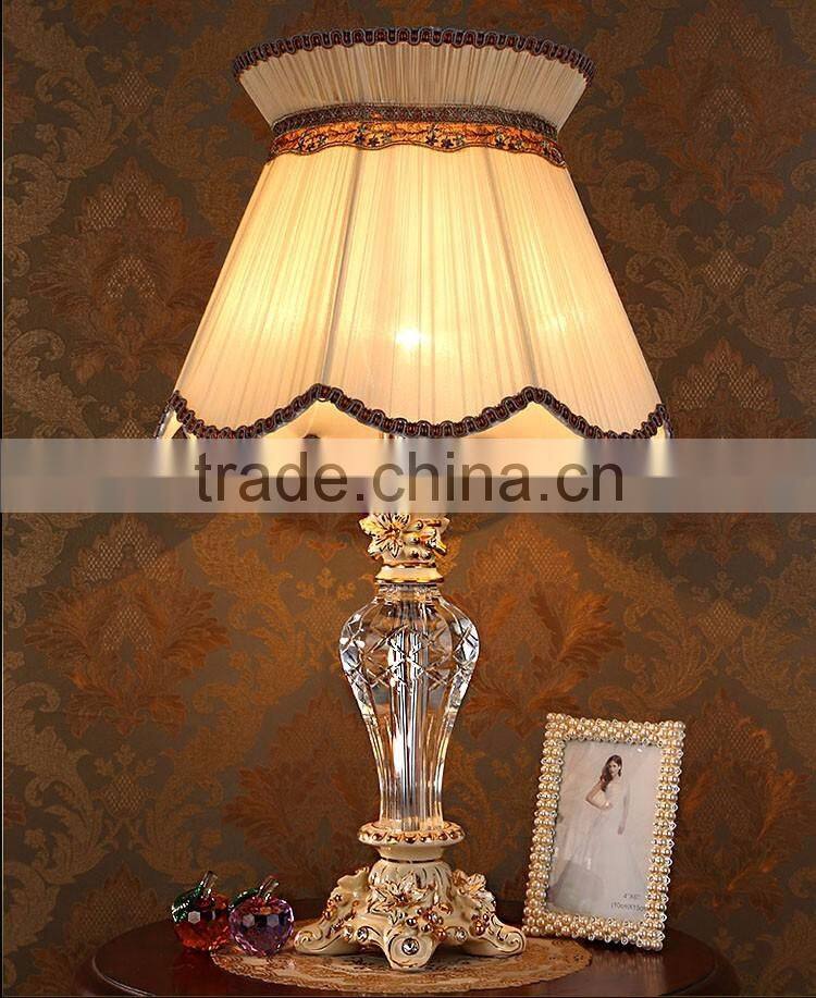 White ceramic carving stand K9 clear crystal table lamp with lampshade