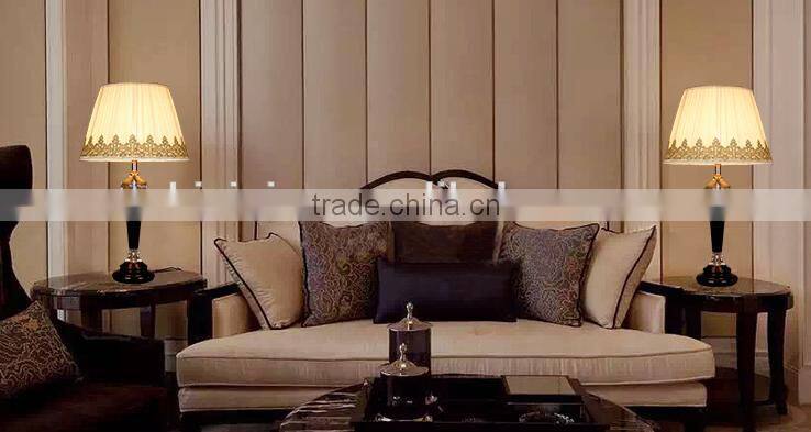 Column design clear and black K9 crystal table lamp with lace lampshade