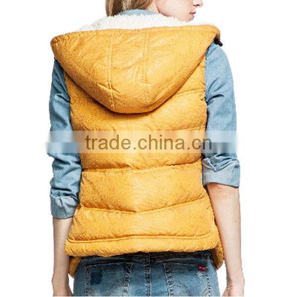 2015 New Design Woman Outdoor Thin Short Down Vest