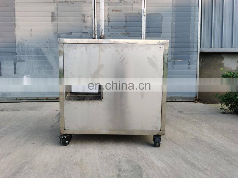 Green banana peeling machine