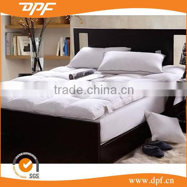 Factory outlet higher quality polyester hotel mattress pad