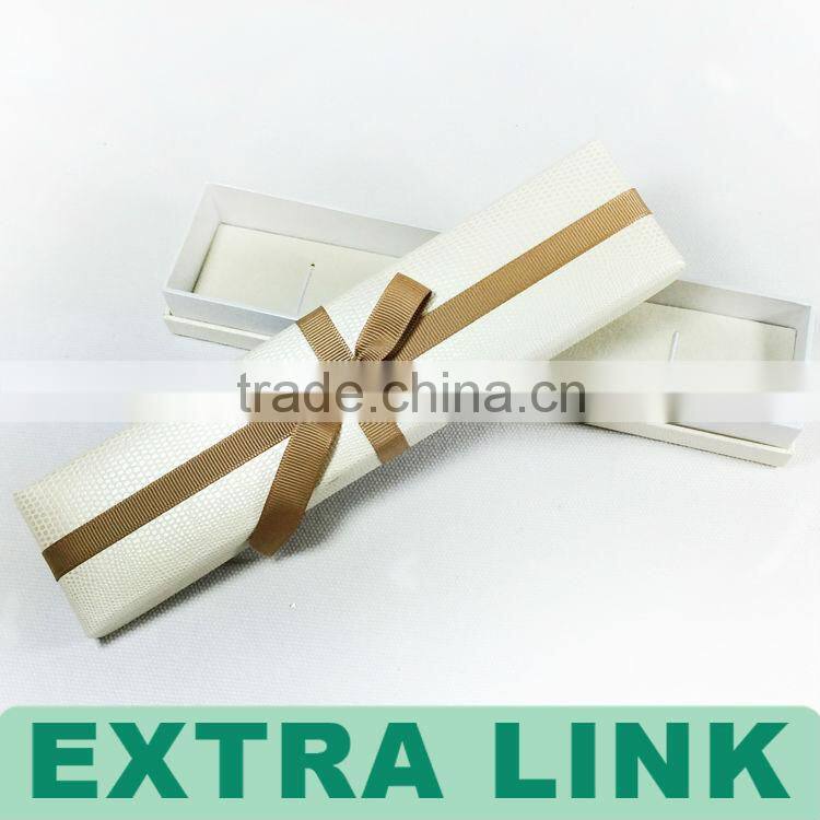 China Supplier Luxury Custom Logo Printed Foldable With Magnetic White Lashes Box