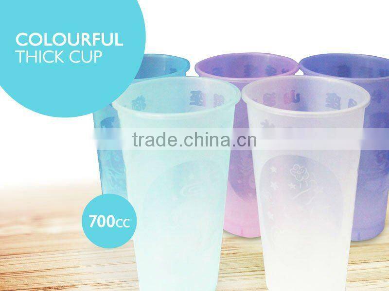 disposable plastic cups
