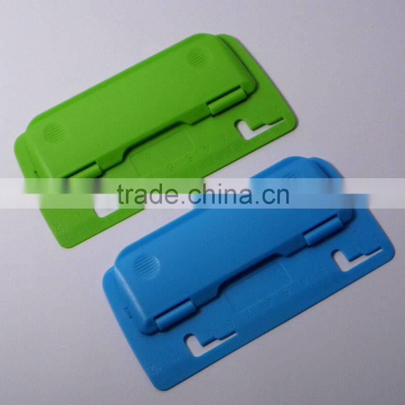Office cheap colorful portable plastic hole punch flat