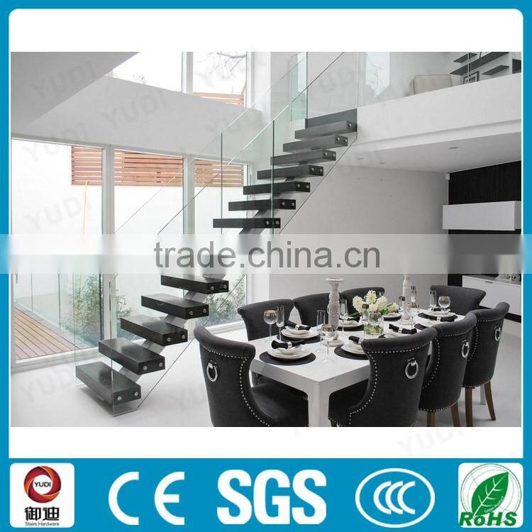 Oak Tread Glass Balustrade Indoor Modern Straight Staircase