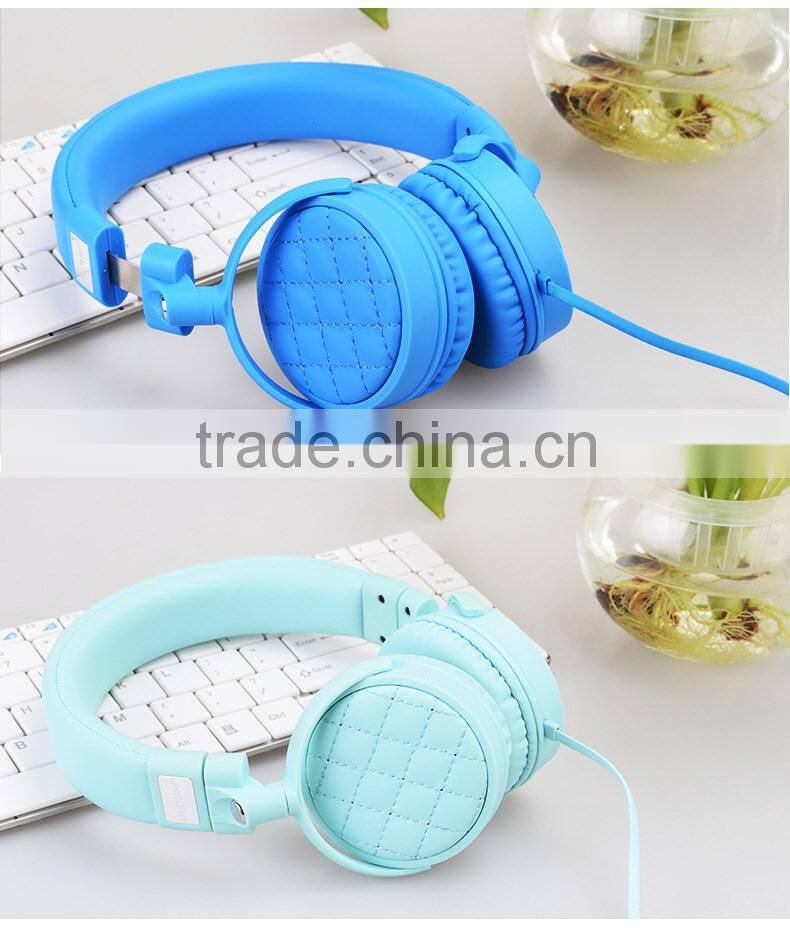 cool foldable headsets for travelling