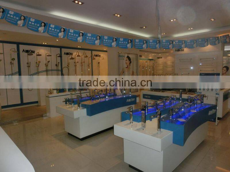 Wall mounted shower set with shower head