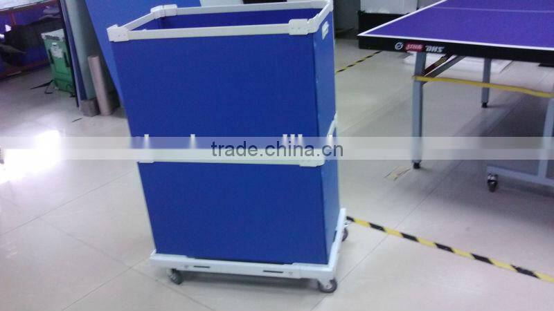 Top quality pp corrugated moving box with wheels