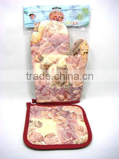 Kitchen Use, Heat Resistant, Oven MITT, Apron & Pot Pad For One Dollar Item