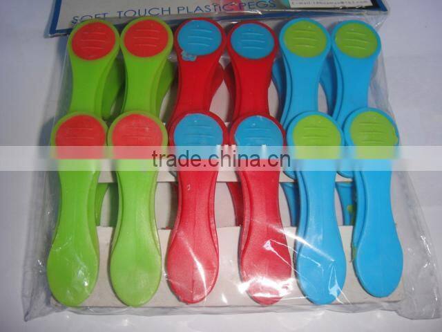 plastic colourful clothes hangers Plastic clothespin/clothes peg/clothes clip