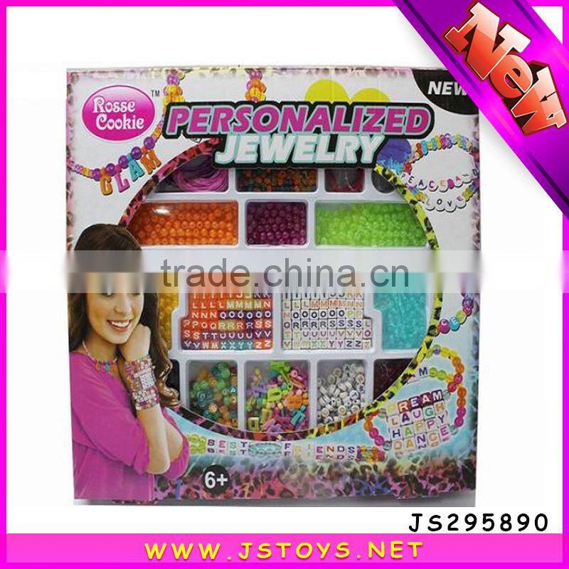 New design alphabet letter beads