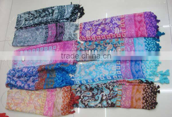 Newest lady novel tassel square scarf