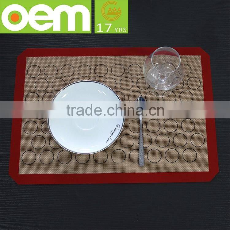 factory direct sales heat-resistant fiberglass silicone baking mat ,food grade silicone table mat with custom printing