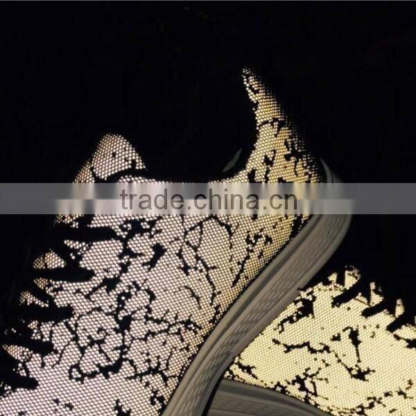 2016 new design shoes material with reflective logos