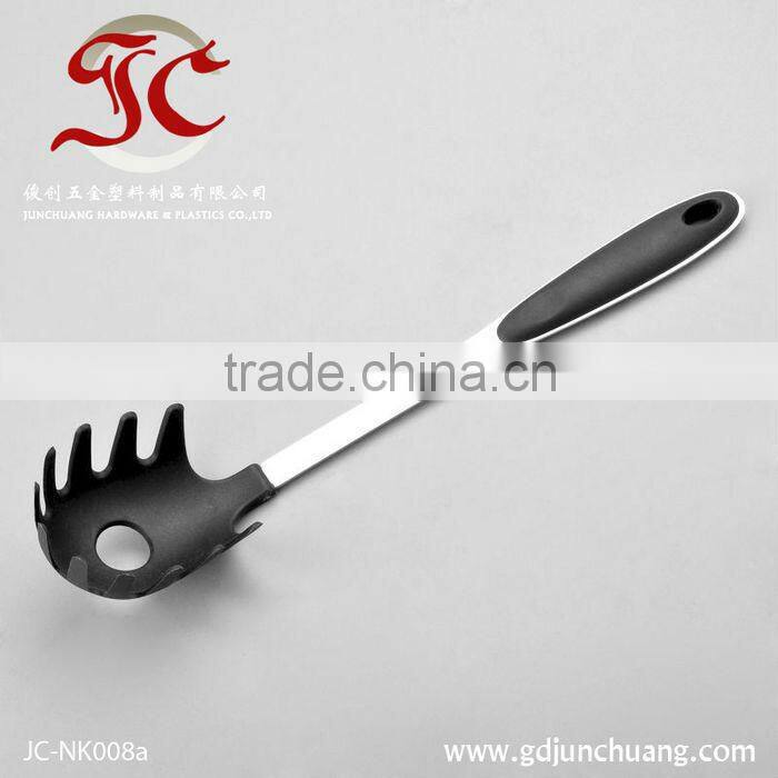 Promotional stylish sturdy nylon spaghetti spoon server