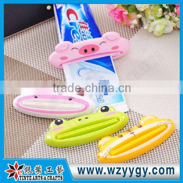 2013 NEW fashion toothpaste squeezer price