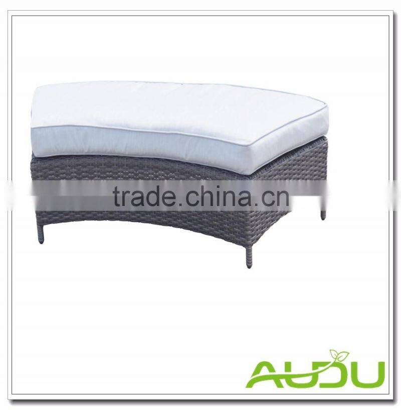 Audu wicker outdoor garden pool chaise-longue