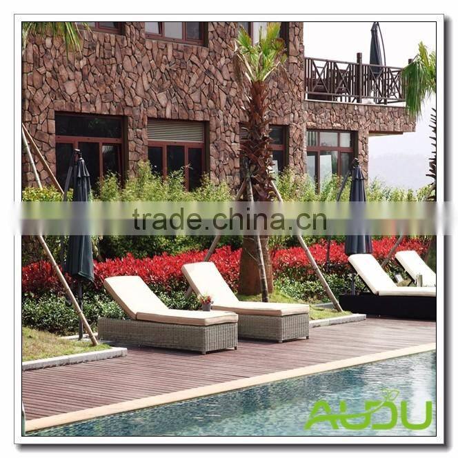 Philadelphia Patio Outdoor Wicker Lounger