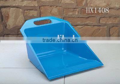 plastic dustpan