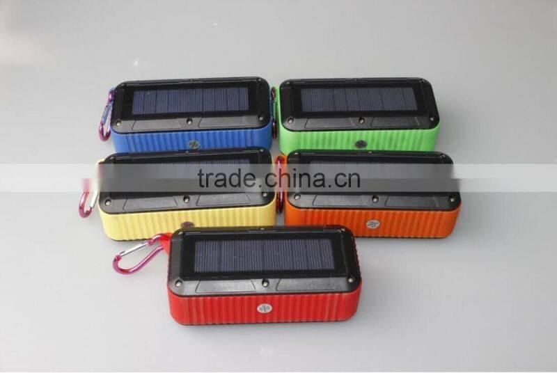 Factory Direct Outdoor Hook Style Waterproof Solar Recharheable Wireless Bluetooth Speaker