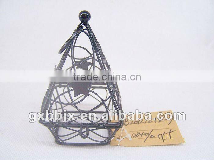 Small metal gift box packaging for Christmas decor