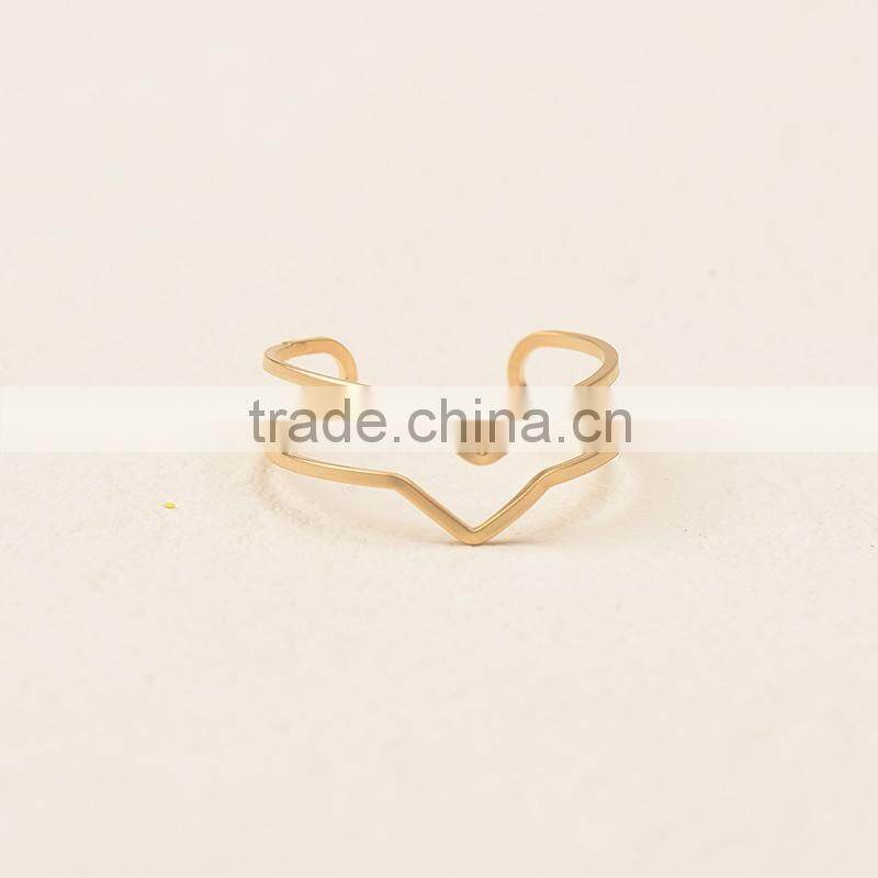 gold finger ring hot selling ladies finger double v design finger ring