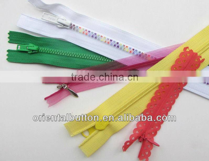 New arrival fasion style dyeable plastic zipper for bags