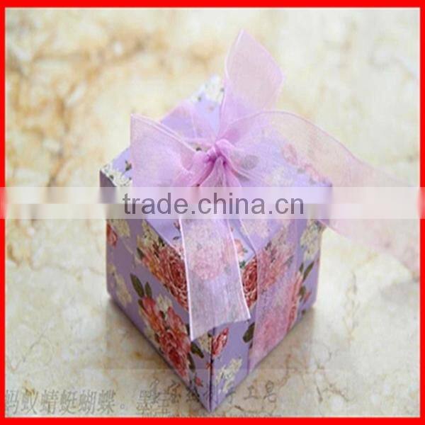 Wholesale - Romantic Lavender Paper Candy Boxes Purple Ribbon White Wedding Favors Party Gift Boxes Holders
