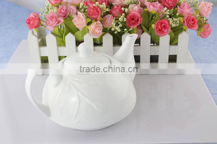 plain white porcelain teapot,ceramic Teapot with embossing design