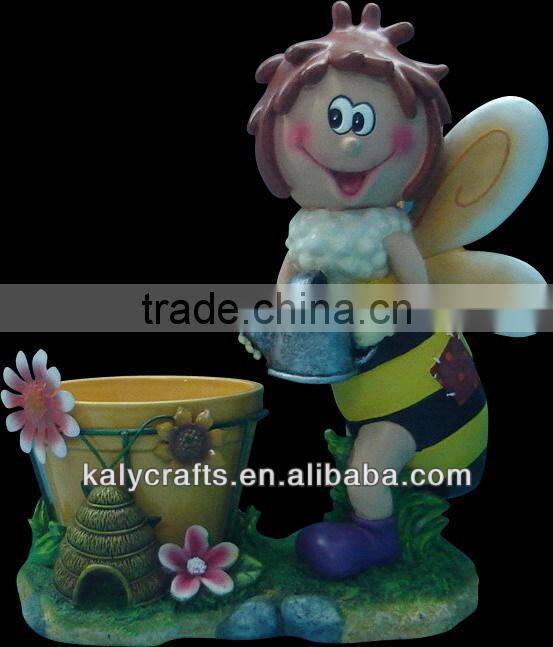 bee with plant pot flower pot polyresin garden animal