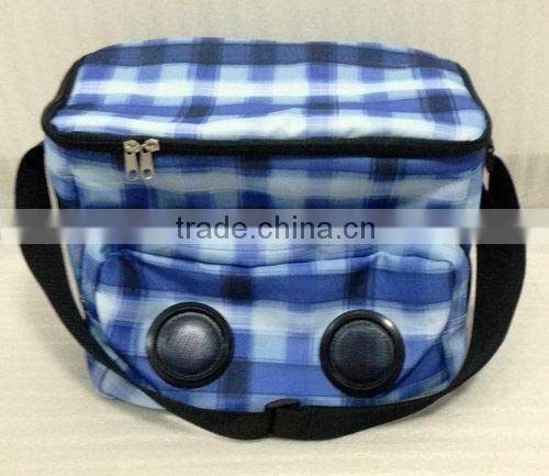 insulated cooler bag with colorful fabric