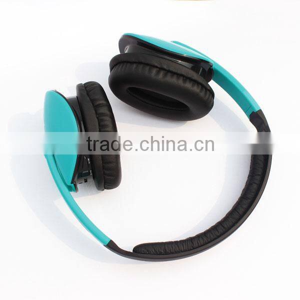 Green Colour Headphone for Both Girls and Boys Summer Style Headset Bright Color FM Radio Micro-SD Card Headphone