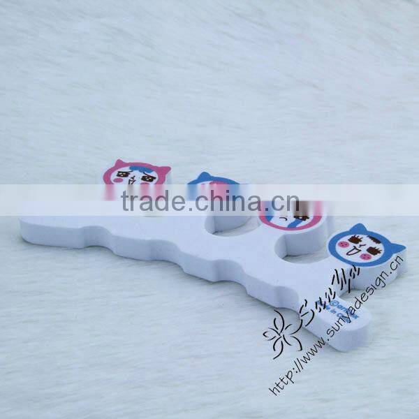 Toe nail buffer toe separator