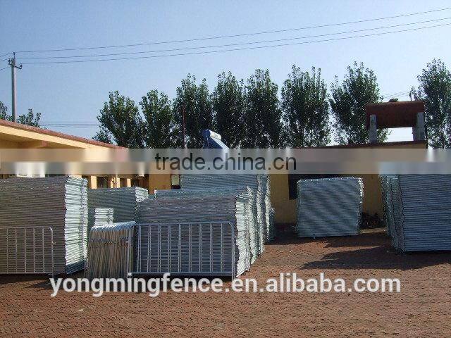 Metal crowd control barrier holder