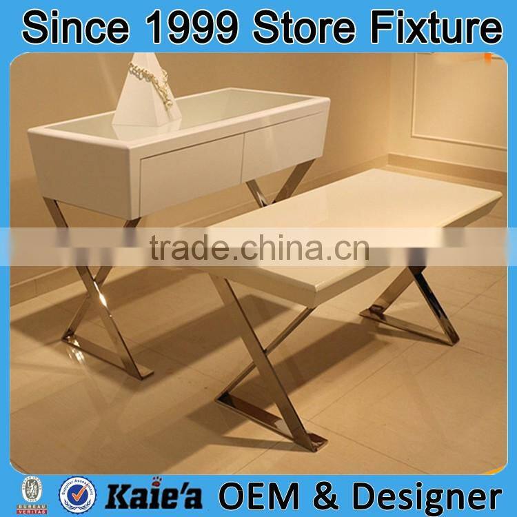 Kaierda custom display table/wood dispplay table./retail display stand shop