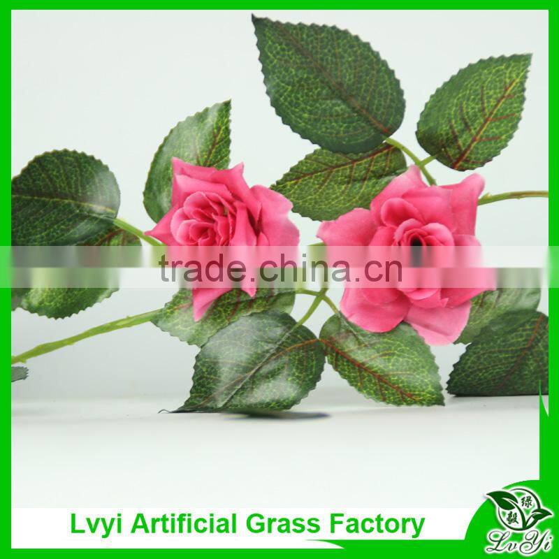 Artificial decorative vines