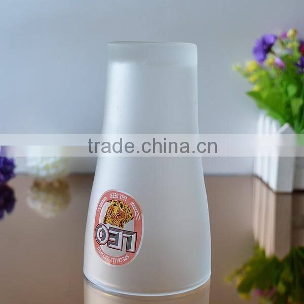 Tulip frosted beer glass with logo from cattelan glassware