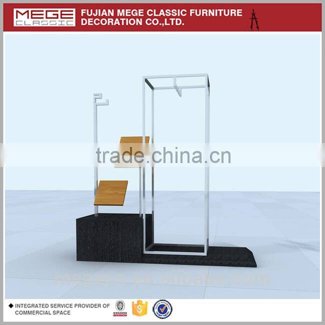 Metal hanging retail t-shirt display fixtures