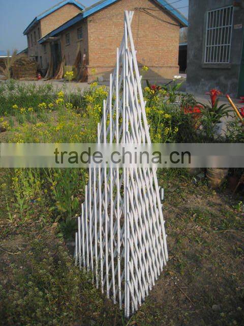 willow trellis
