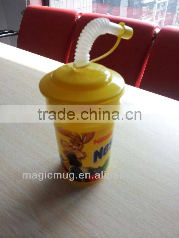 2017 promotional item PP kids plastic cups with straw for trading